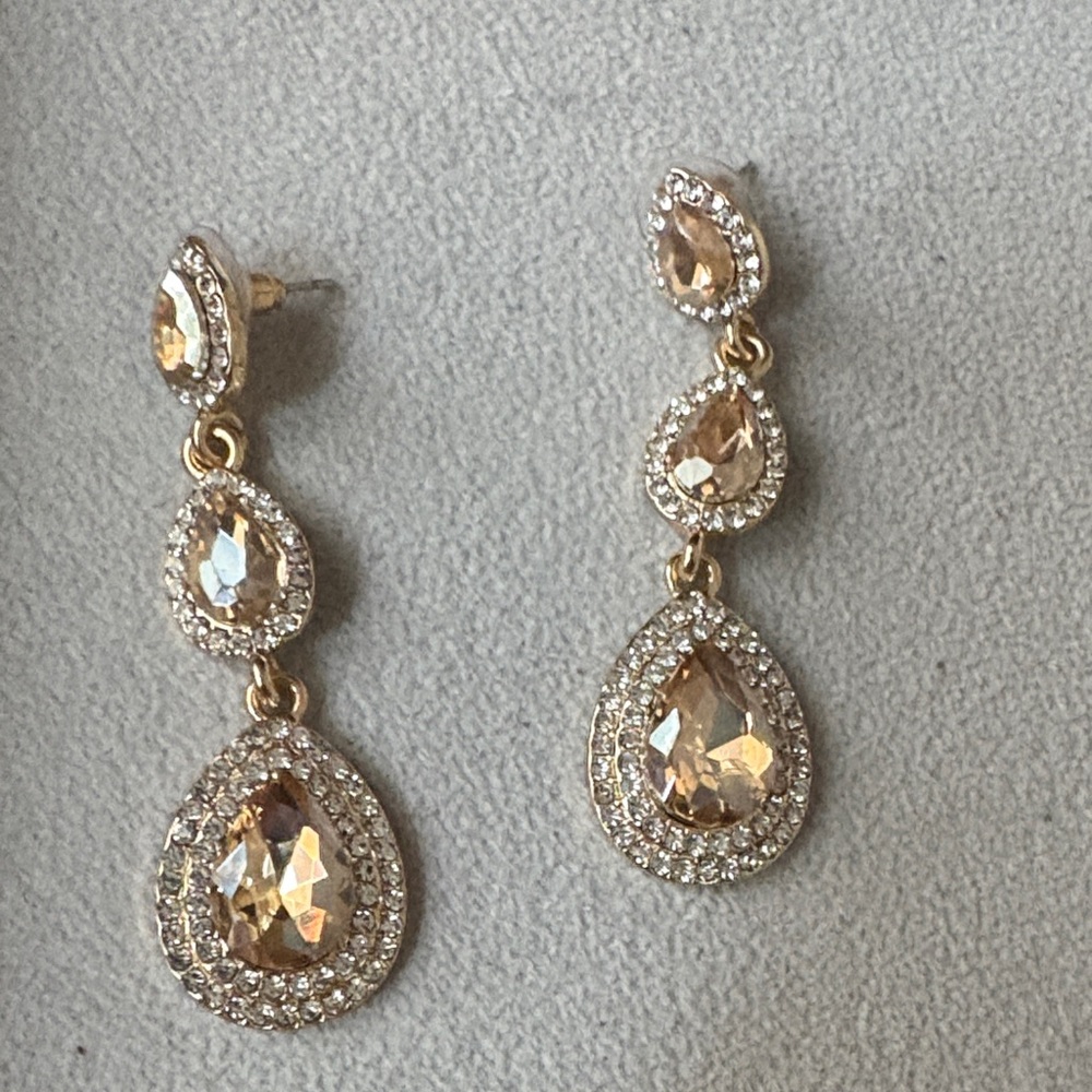 Elegant Gold tone and amber stone Teardrop Earrings
New